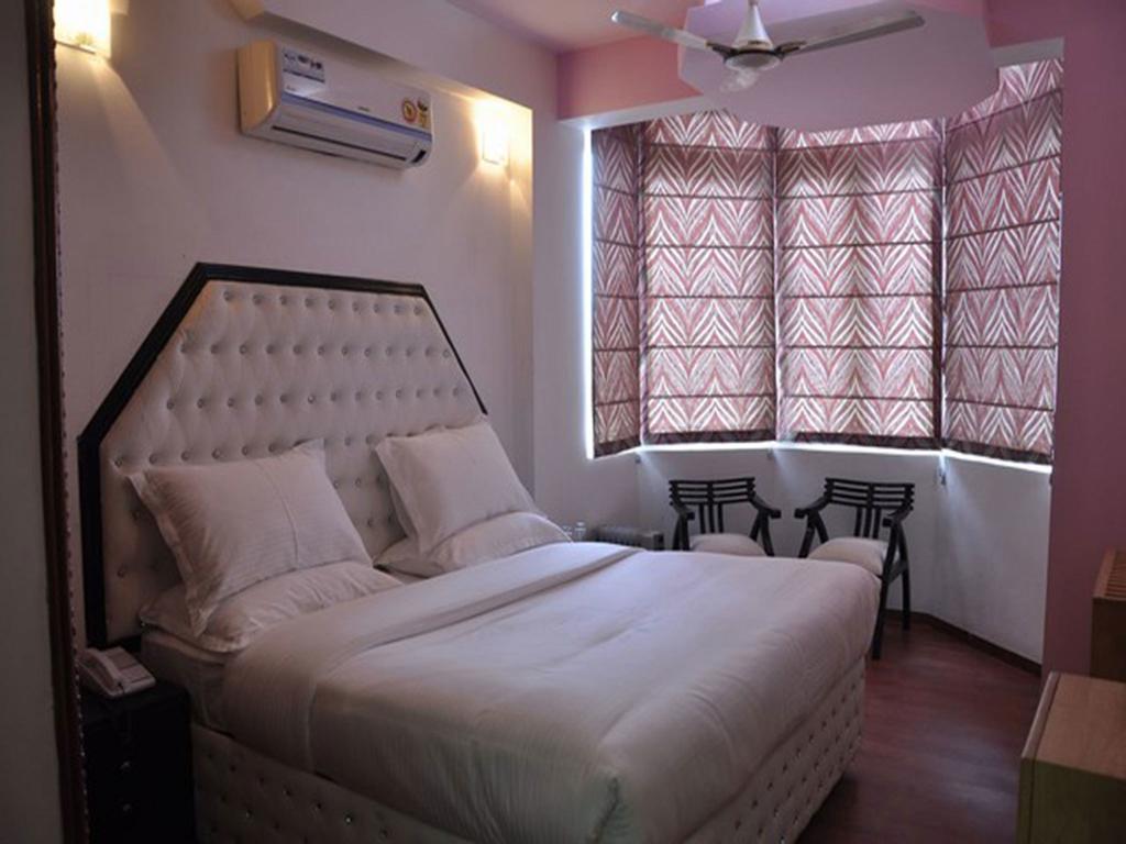 Hotel The Royal Court Nainital Habitación foto