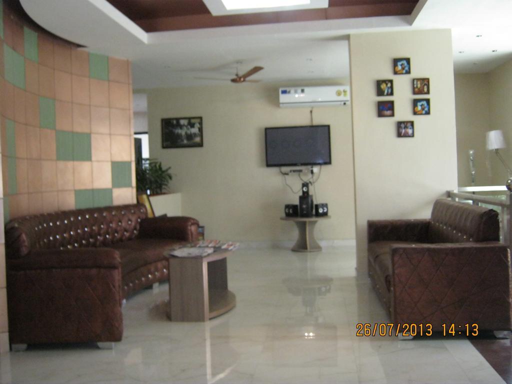 Hotel The Royal Court Nainital Exterior foto